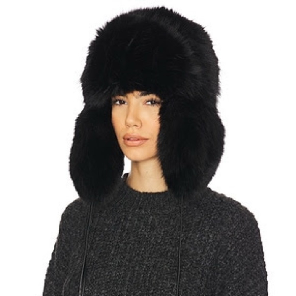 NWT Black fur hat REVOLVE